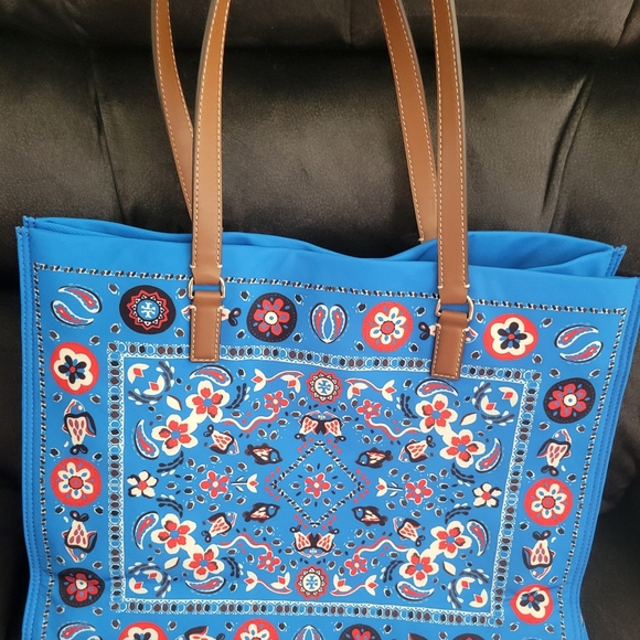 Tory Burch Tote - Picture 7 of 8
